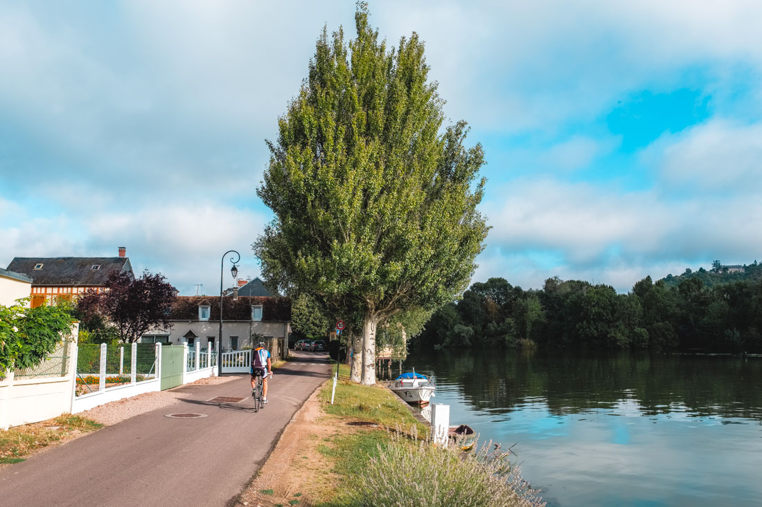 Berges de Seine à Poses © Teddy Bear Photos