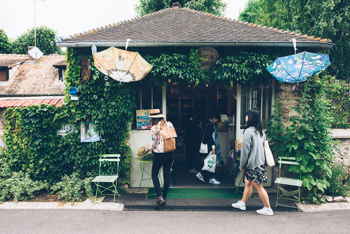 Boutique Autour du savon, Giverny © Max Coquard, Best Jobers Boutique Autour du savon, Giverny © Max Coquard, Best Jobers