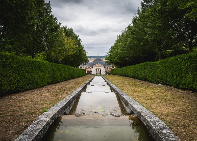 Park of the Château de Bizy