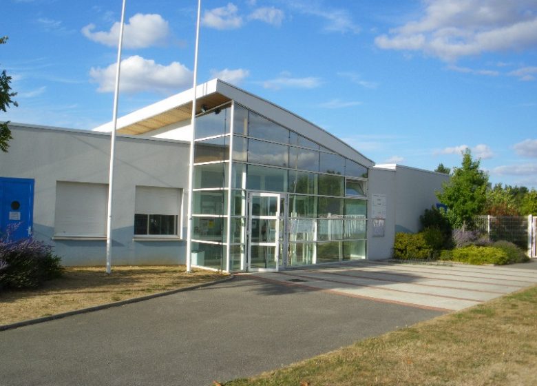 Verneuil-sur-Avre outdoor swimming pool