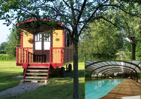 @Les Roulottes de la Risle Roulotte Reinette : cosy, piscine et jacuzzi